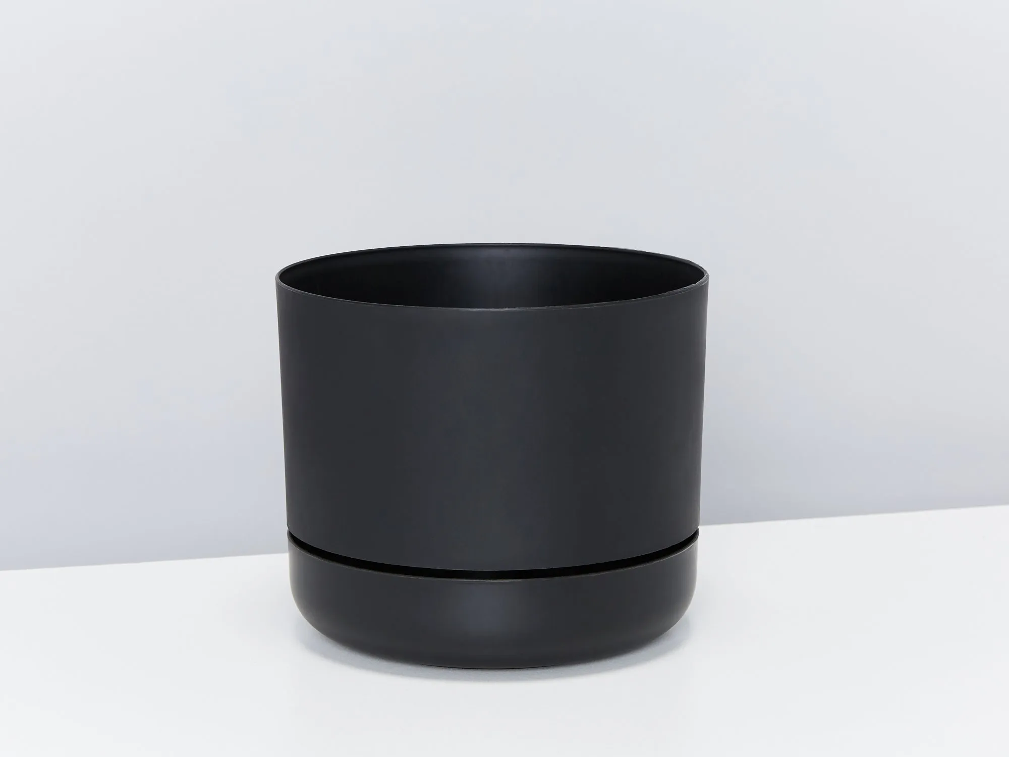 Black Self-Watering Pots - Recycled Plastic
