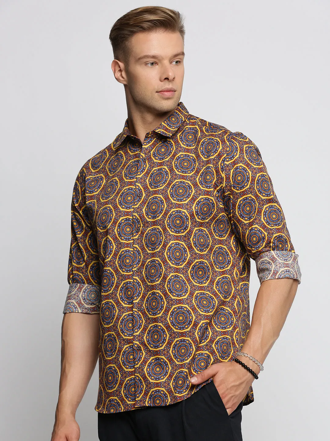 Men Brown Smart Slim Fit Geometric Printed Cotton Casual Shirt