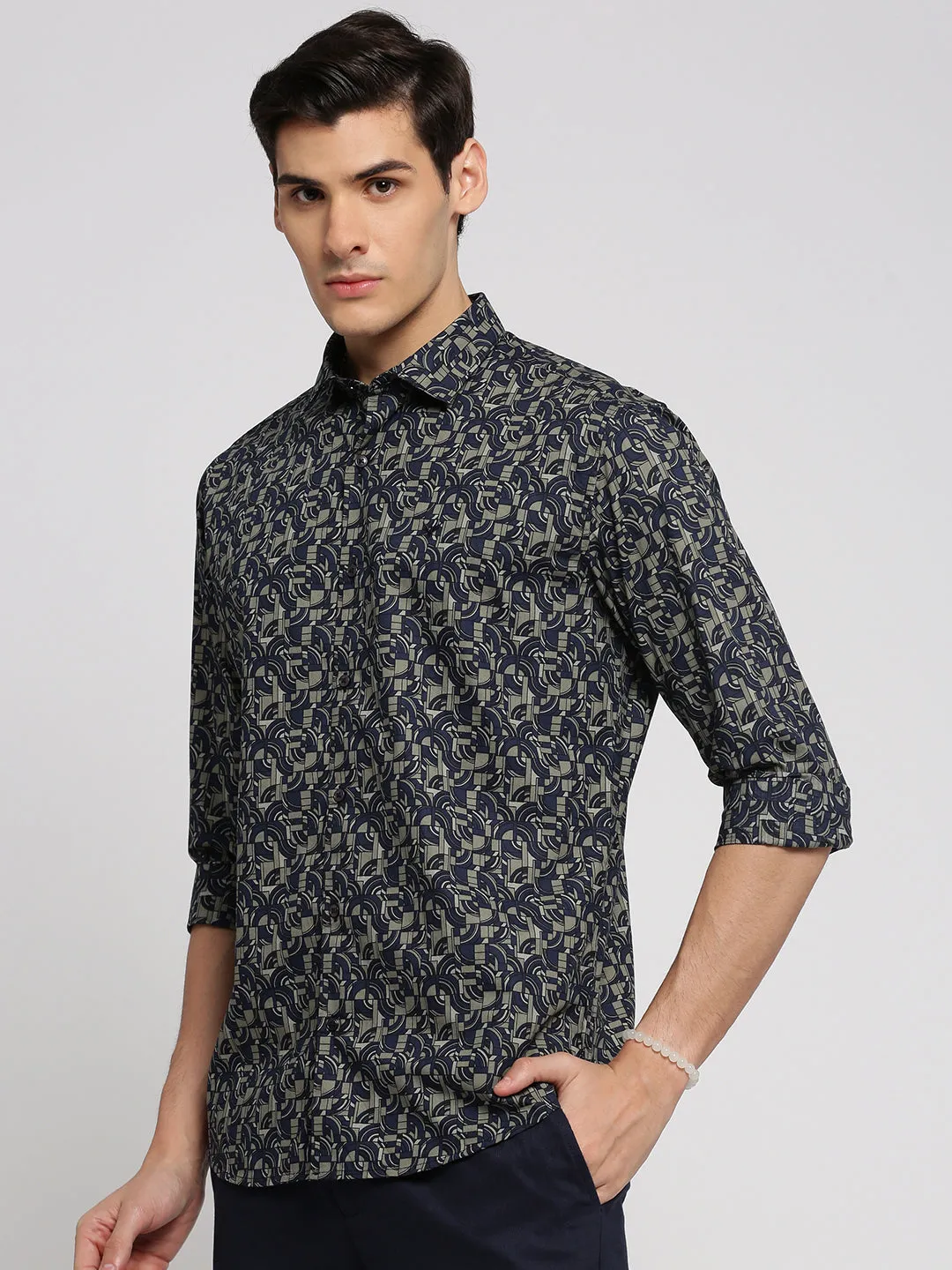 Men Navy Blue Slim Fit Geometric Printed Cotton Casual Shirt