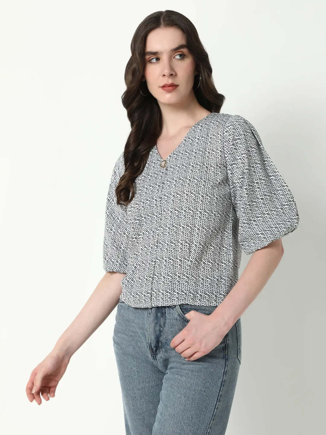 Women Black Geometric Printed Puff Sleeve Top