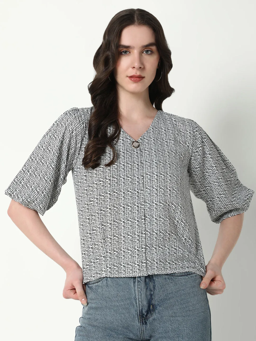 Women Black Geometric Printed Puff Sleeve Top