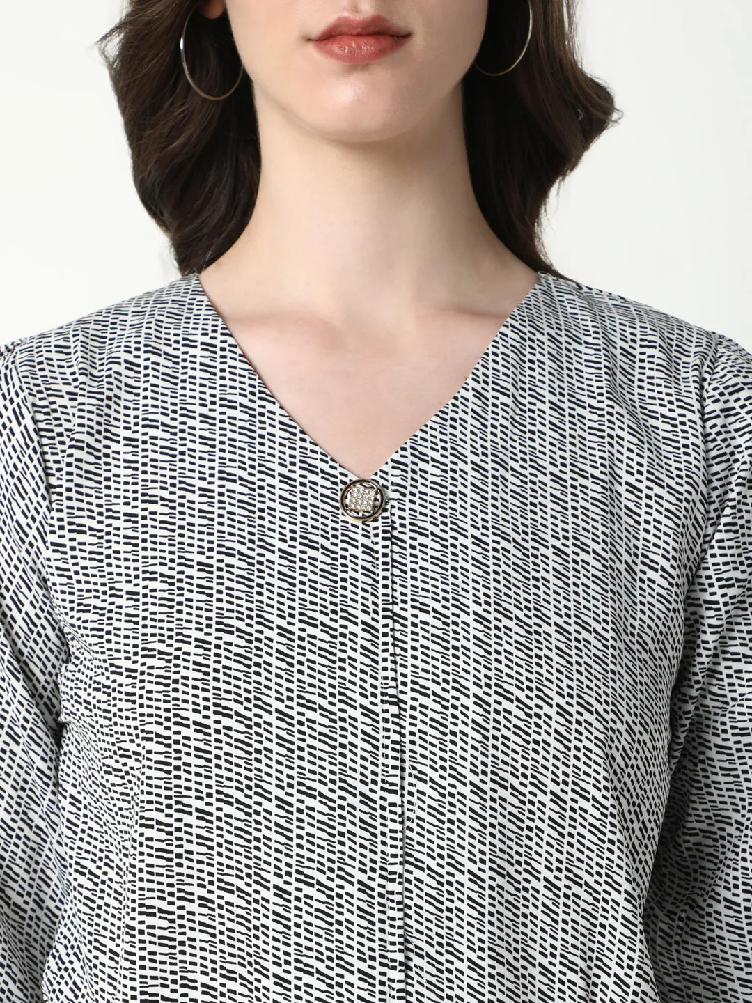Women Black Geometric Printed Puff Sleeve Top